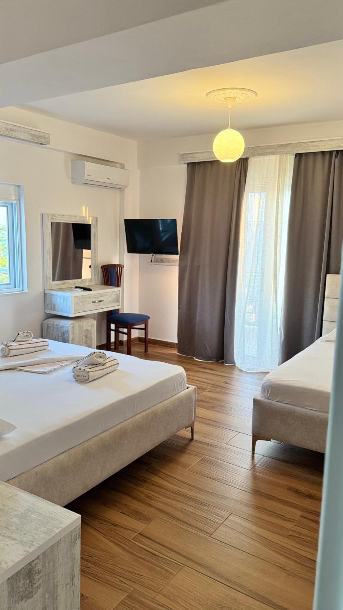 Eri Apartment *